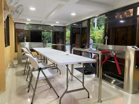 คุณสมบัติประตูหมุนวิวัฒนาเพื่อตอบสนองความต้องการความปลอดภัยที่ซับซ้อน